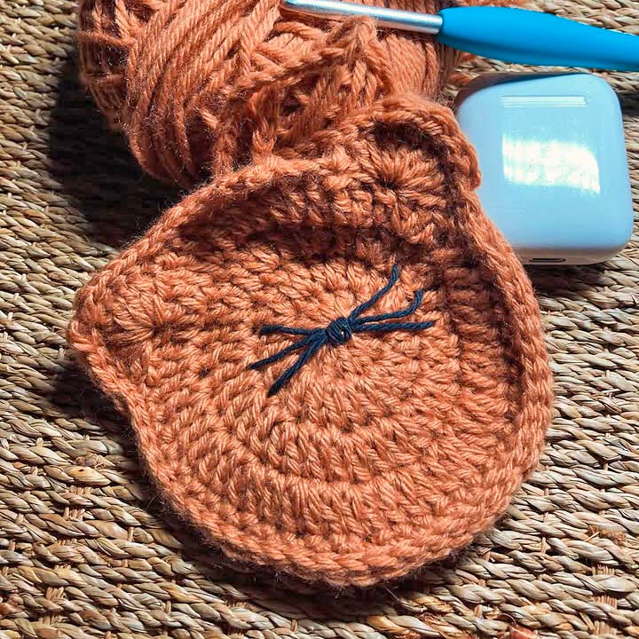 2026-02-22_crochet-chat-par-leskorrigans-swapmailavecmeli