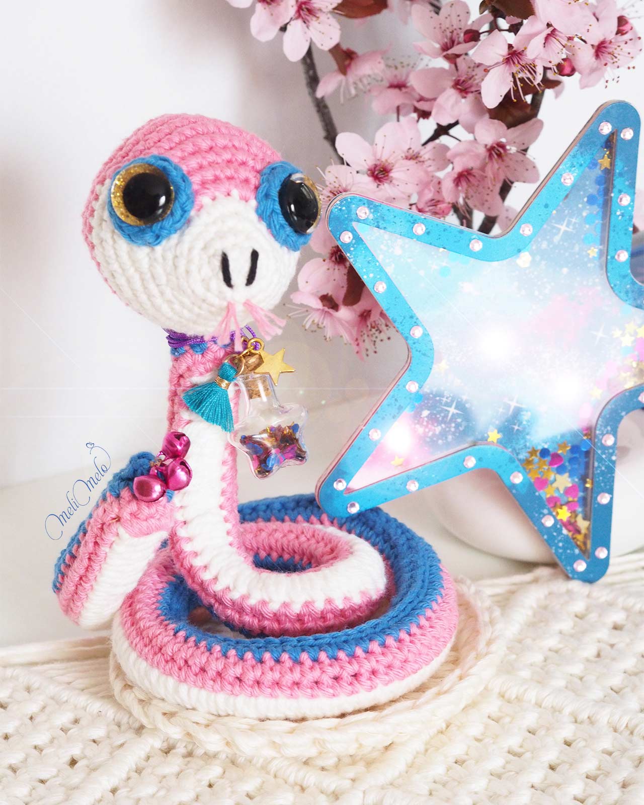 amigurumi-couleuvre-passion-etoile-coffret-diy-fleurus-editions-laboutiquedemelimelo