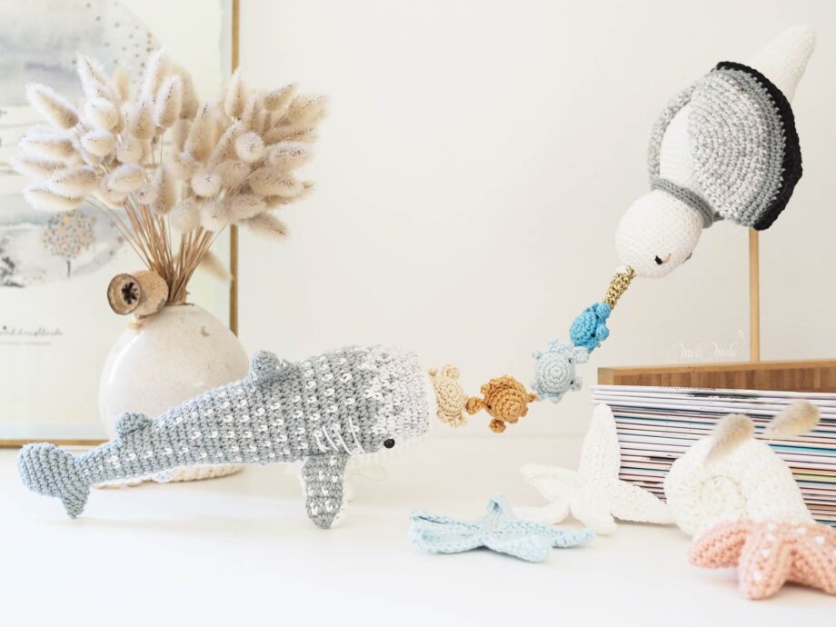 amigurumi-requin-baleine-crabe-goeland-crochet-whale-shark-seagull-laboutiquedemelimelo-ricorumi