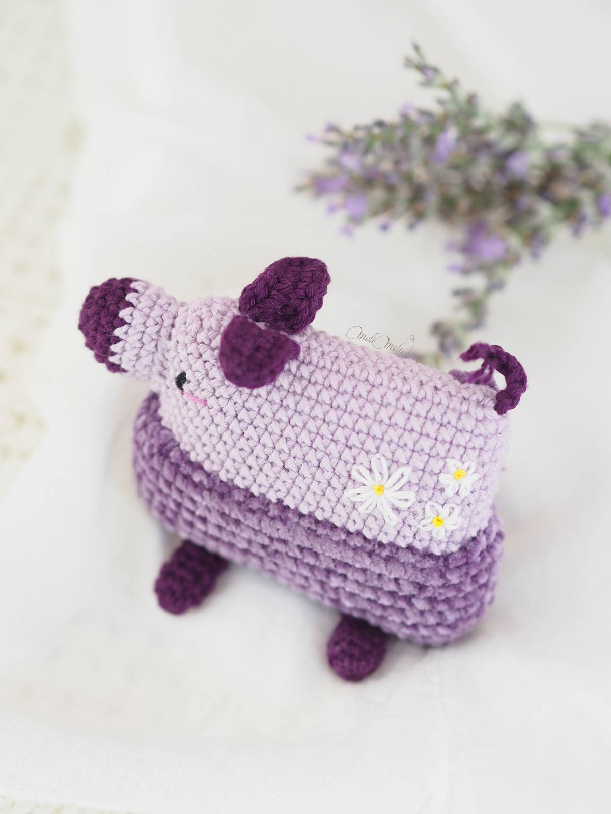 broderie-paquerette-vache-crochet-lavande-weirdo-ricorumi-laboutiquedemelimelo