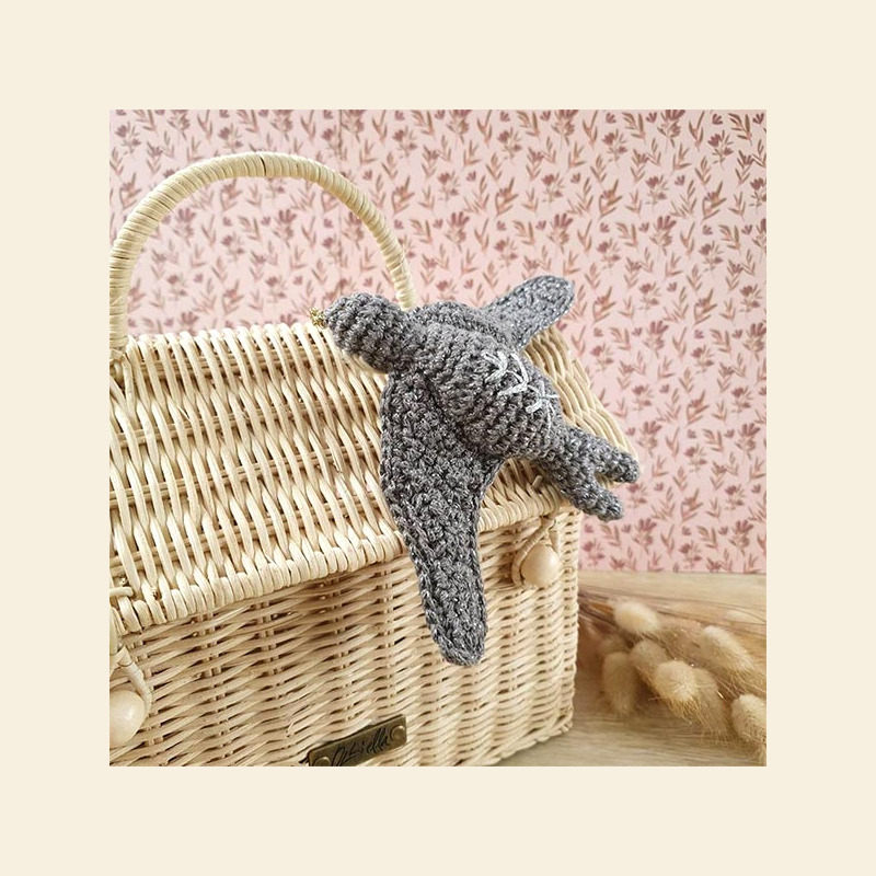 par Sophie @<u><a href="https://www.instagram.com/p/CQ3NachrPQu/" rel="noopener noreferrer" target="_blank">sophie_le_colibri</a></u> hirondelle-swallow-martin-by-sophie-le-colibri-diymelimelo