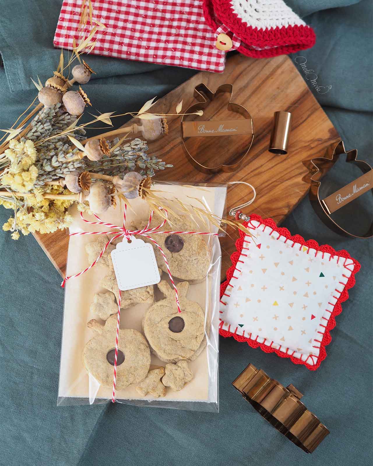 cadeaux-fait-main-biscuits-sables-maison-coussin-lavande-provence-laboutiquedemelimelo