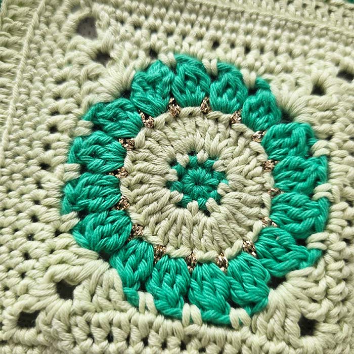 carre-queen-granny-square-vert-florence-flokawaii974