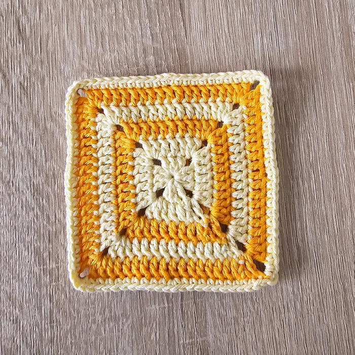 carre-x-granny-florence-orange-flokawaii974