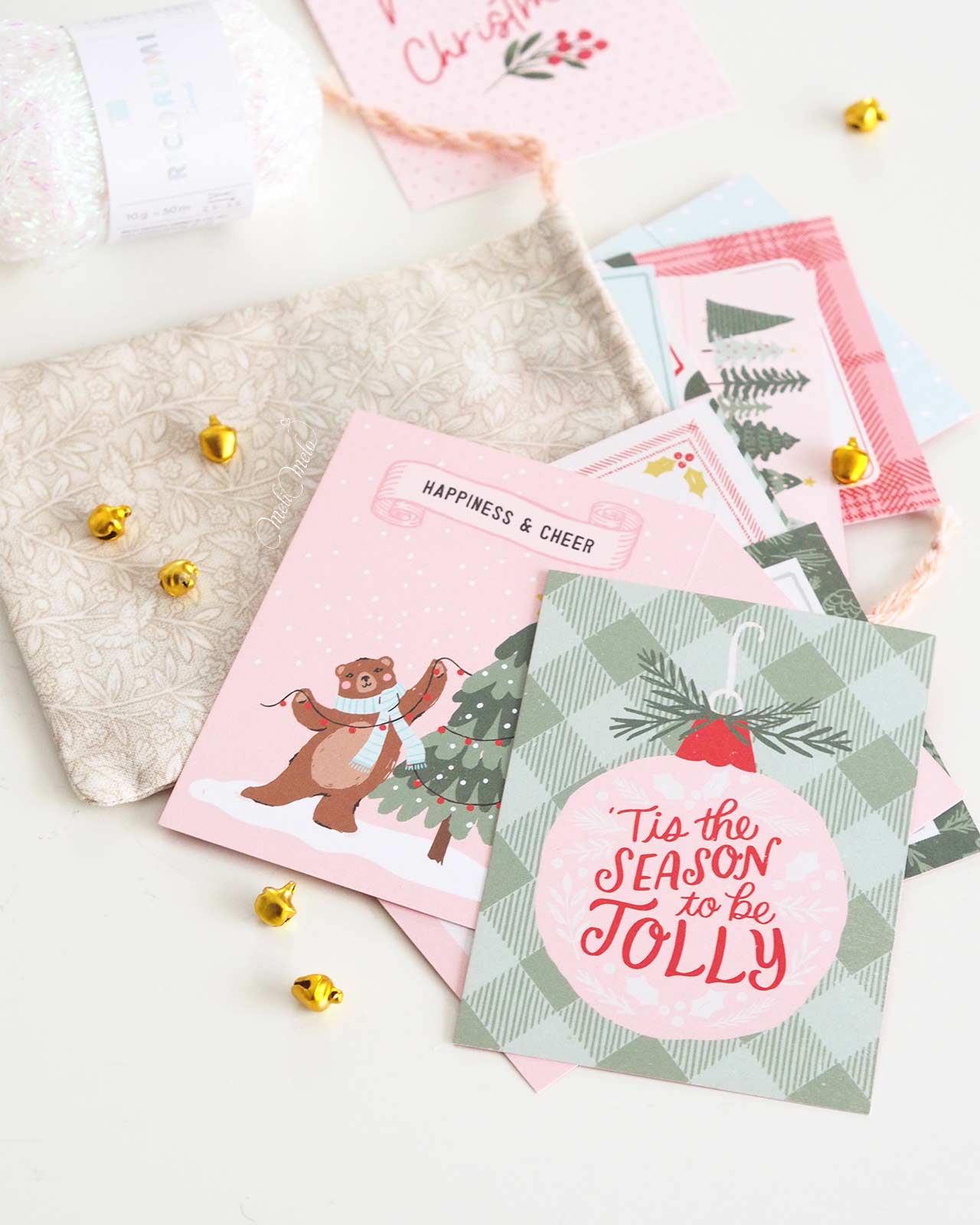 carte-scrapbooking-mistletoe-dear-santa-mittens-cratepaper-calendrier-avent-creatif-diy-2024-laboutiquedemelimelo