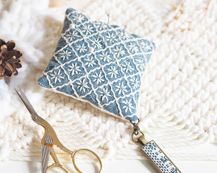 coussin-lavande-aimant-porte-aiguille-broderie-sashiko-tissu-japonais-fait-main-laboutiquedemelimelo
