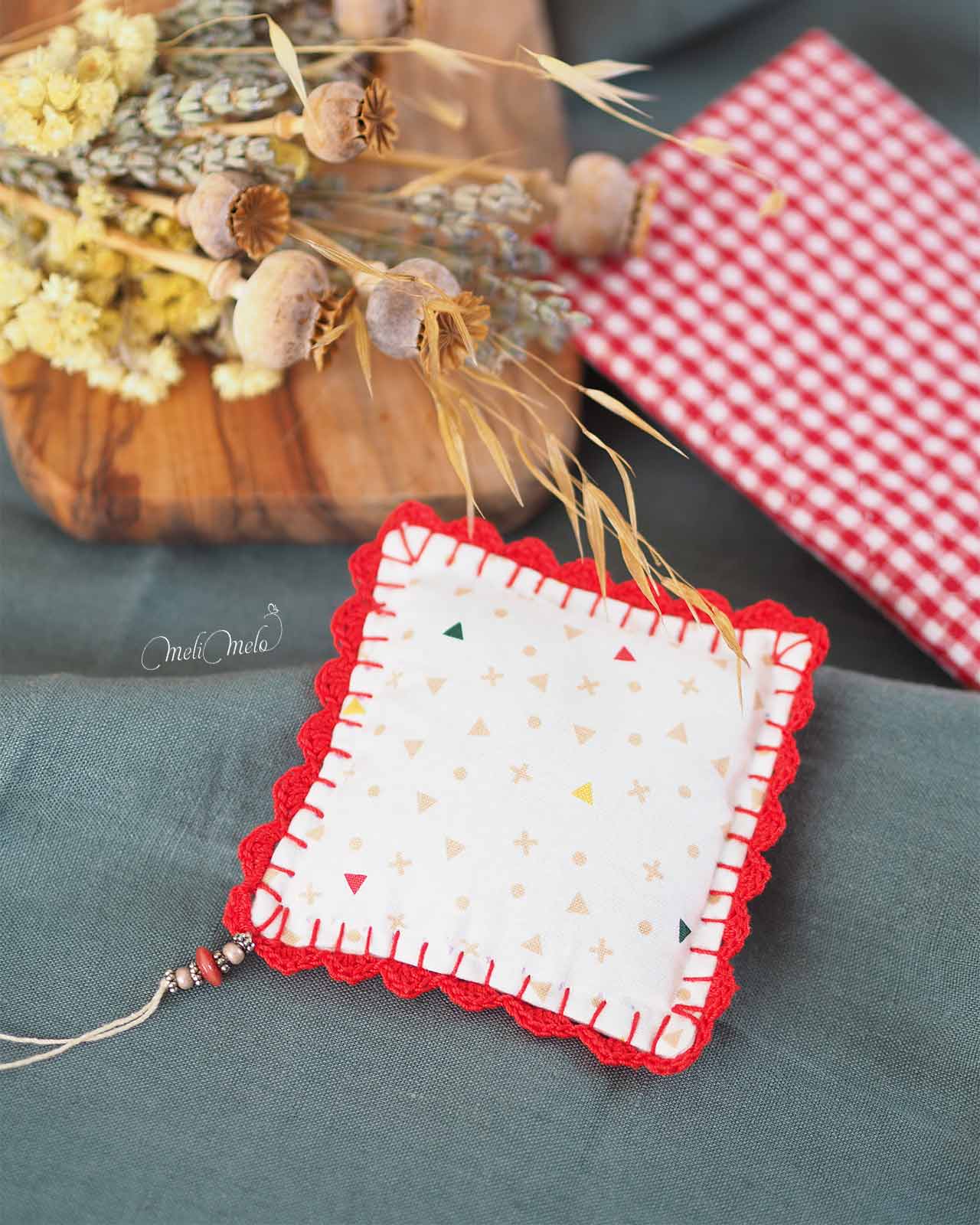 coussin-lavande-provence-broderie-crochet-laboutiquedemelimelo