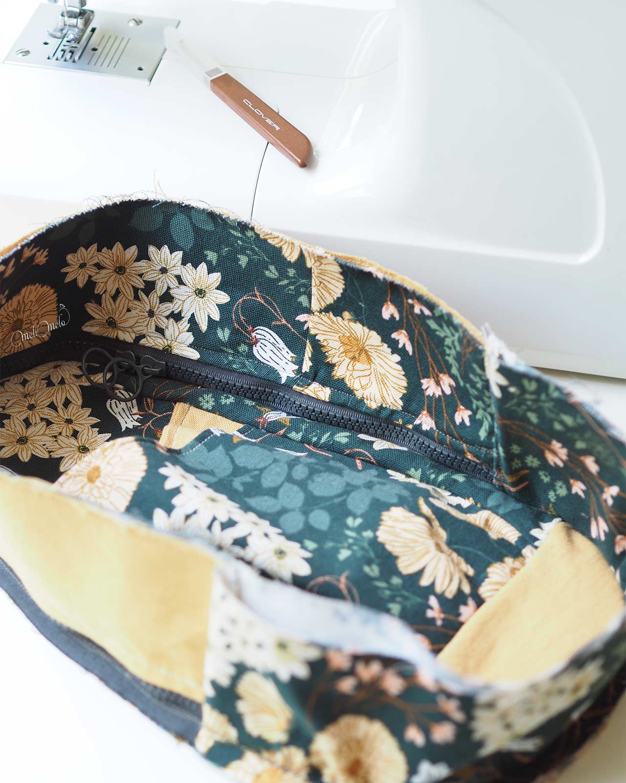 couture-assemblage-sac-rivka-sling-bag-laboutiquedemelimelo