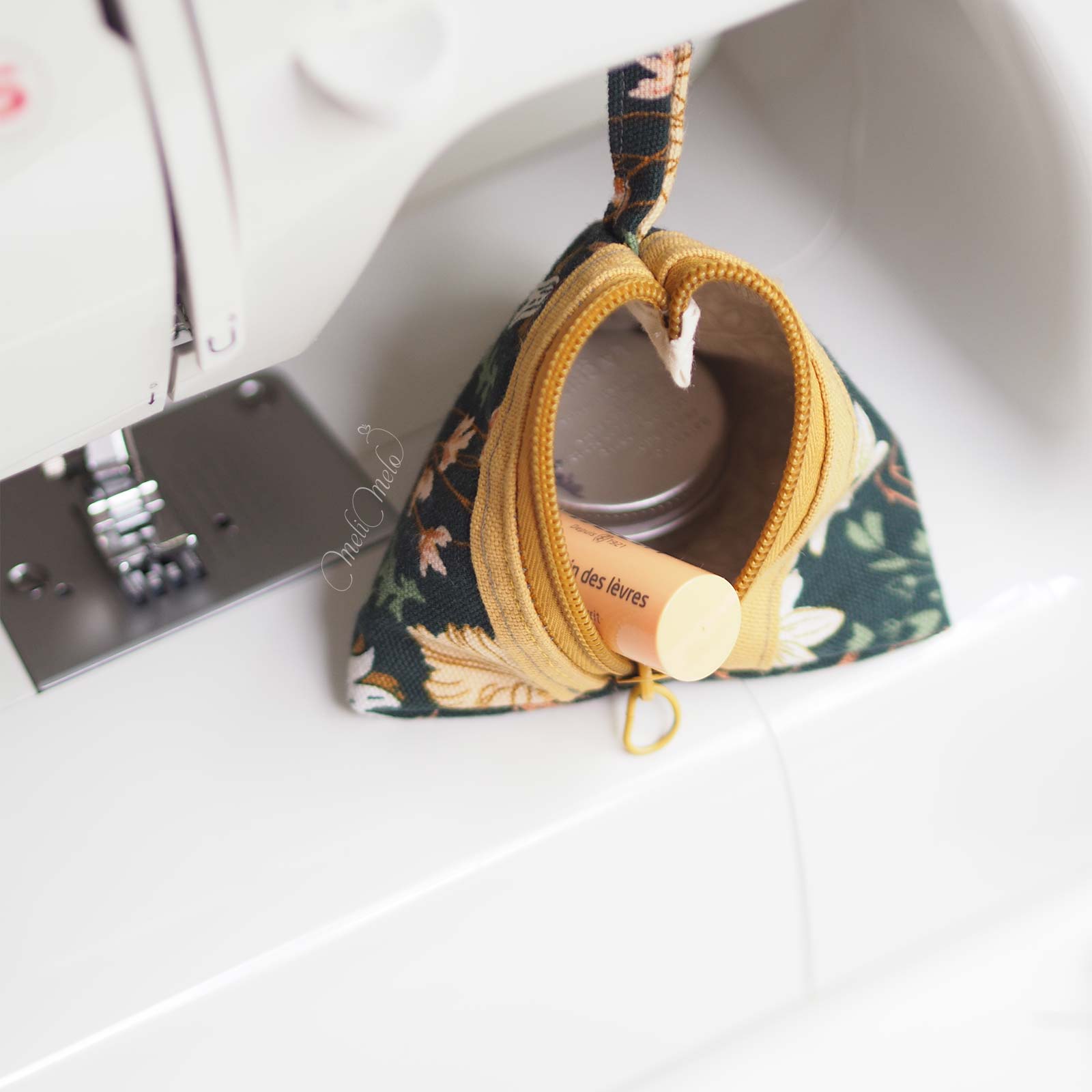 couture-pochon-fermeture-zip-berlingot-tissu-canvas-foret-laboutiquedemelimelo