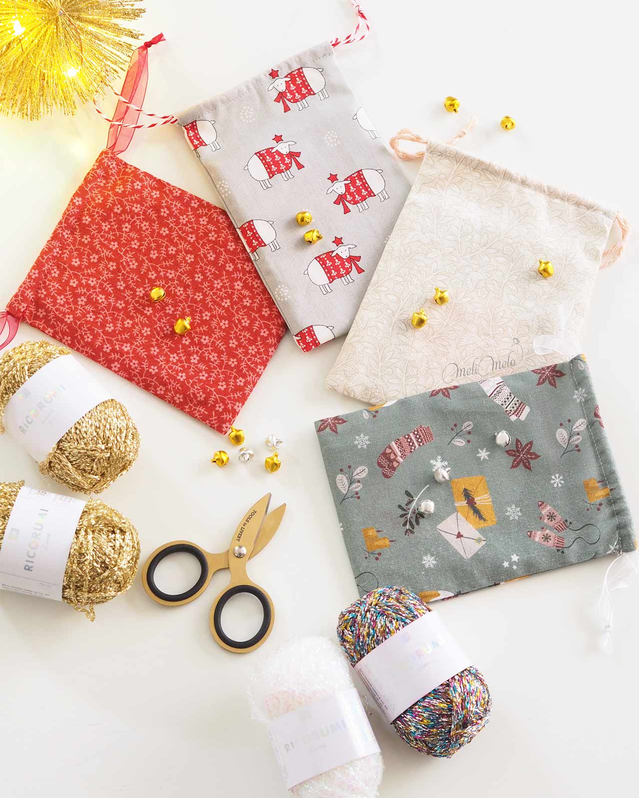 couture-pochon-tissu-noel-fil-lame-scintillant-ricorumi-calendrier-avent-creatif-diy-2024-laboutiquedemelimelo