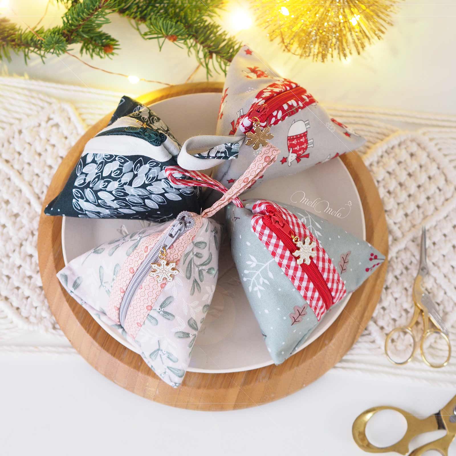 couture-pochons-berlingot-flocon-neige-tissu-noel-laboutiquedemelimelo