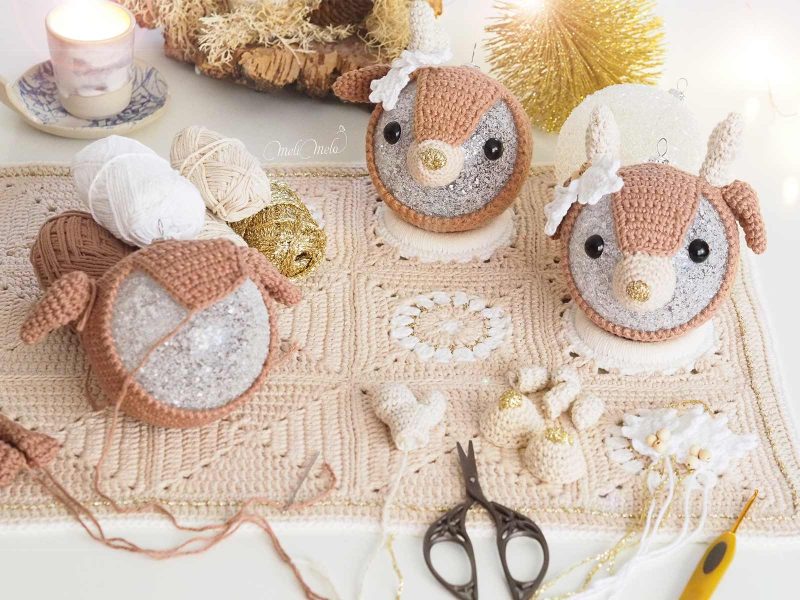 crochet-deco-boule-noel-renne-milly-houx-laboutiquedemelimelo