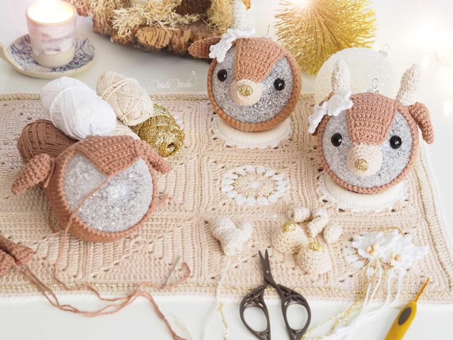 crochet-deco-boule-noel-renne-milly-houx-laboutiquedemelimelo