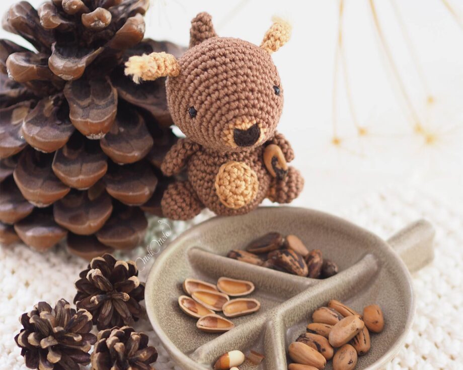 crochet-ecureuil-mignon-reserve-pignons-laboutiquedemelimelo