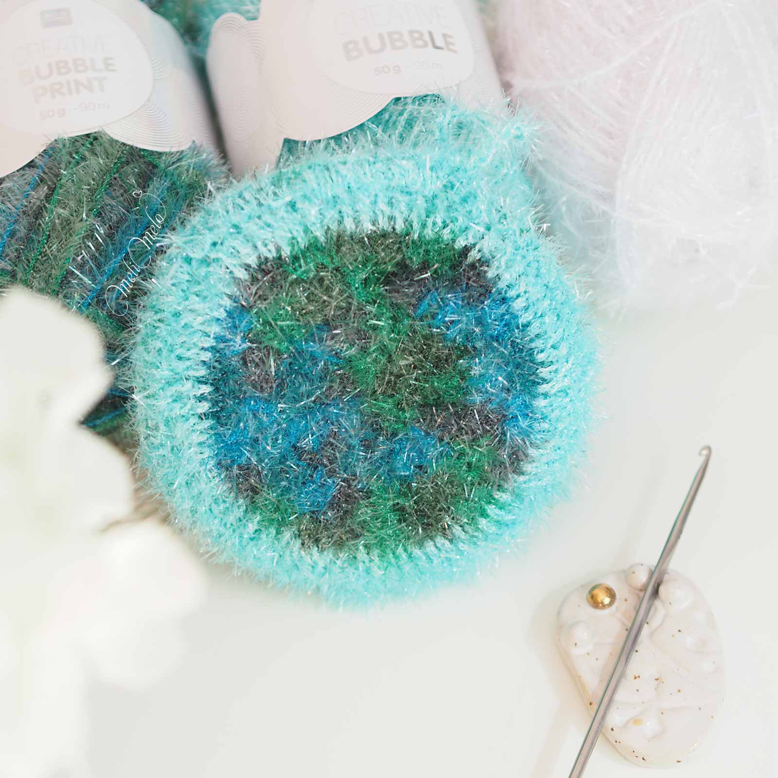crochet-eponge-exfoliante-tawashi-bleu-vert-blanc-dos-laboutiquedemelimelo