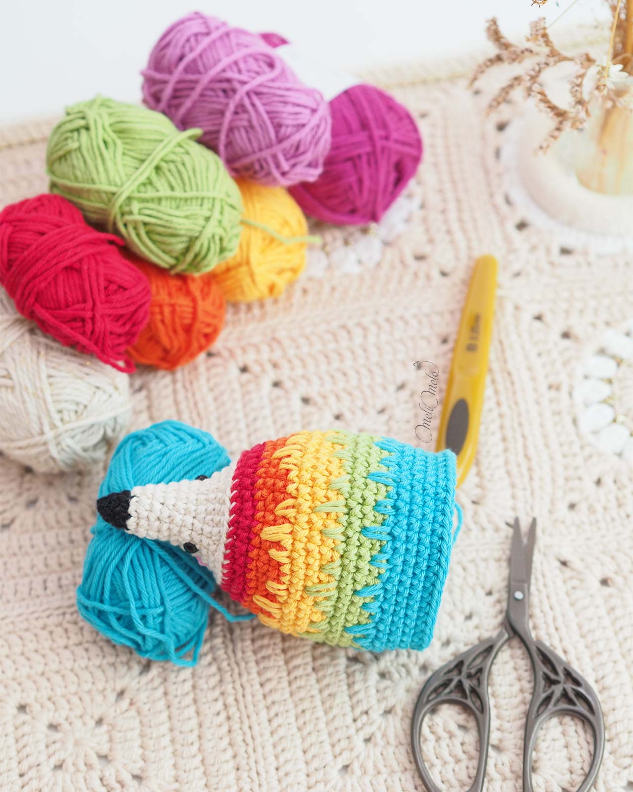 crochet-herisson-ricorumi-coton-arc-en-ciel-laboutiquedemelimelo