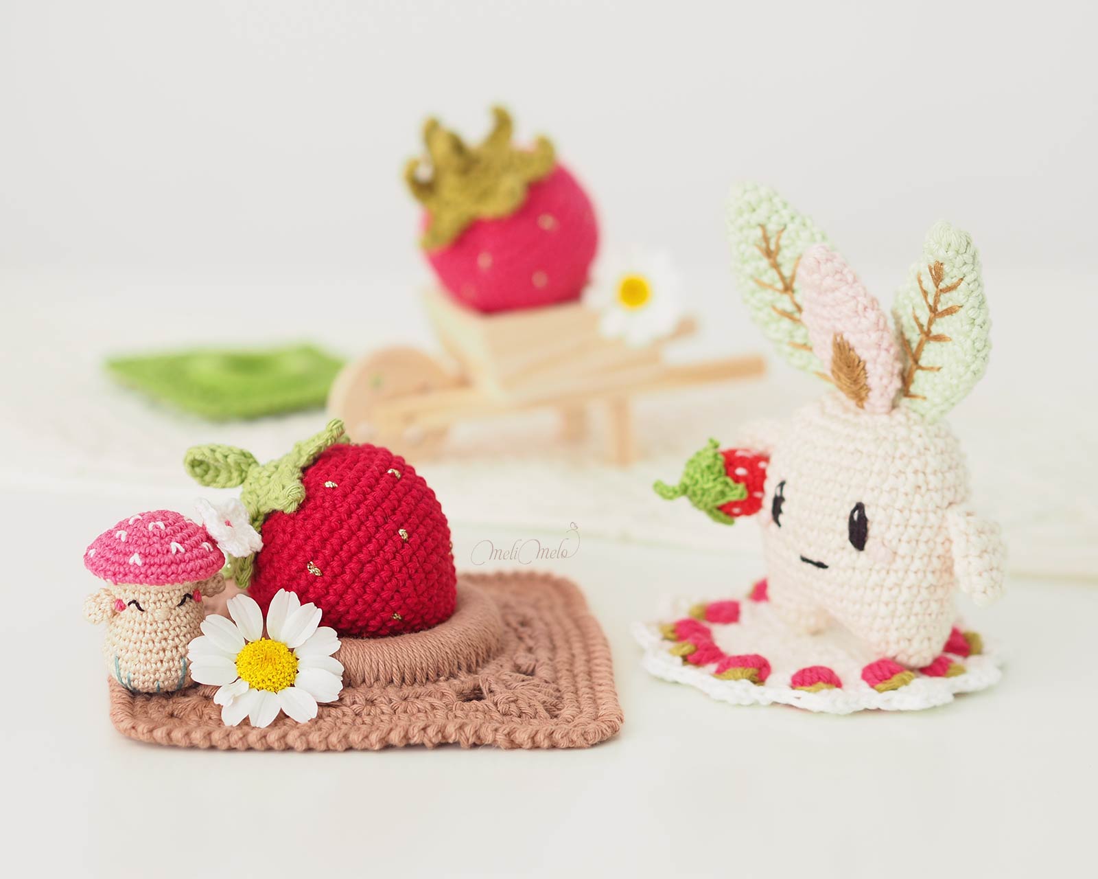 crochet-jouet-mini-amigurumi-fraise-champignon-mandragore-laboutiquedemelimelo