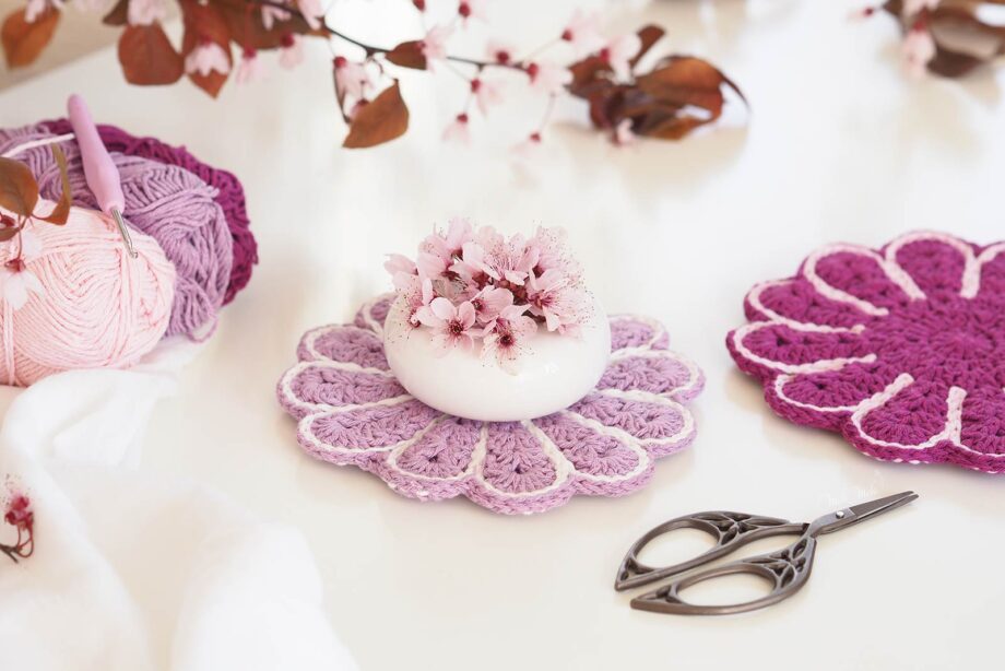 crochet-manique-fleur-rose-lilas-printemps-laboutiquedemelimelo