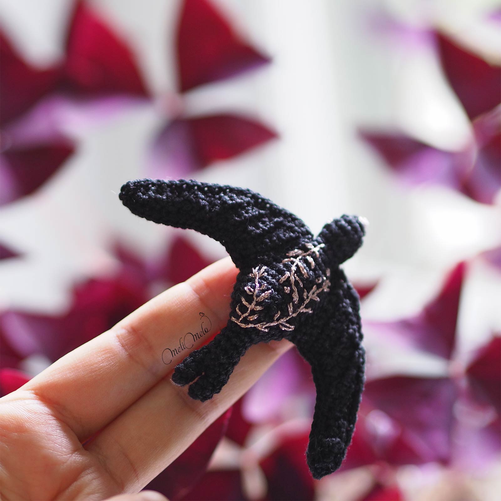 crochet-mini-hirondelle-broderie-vegetale-laboutiquedemelimelo