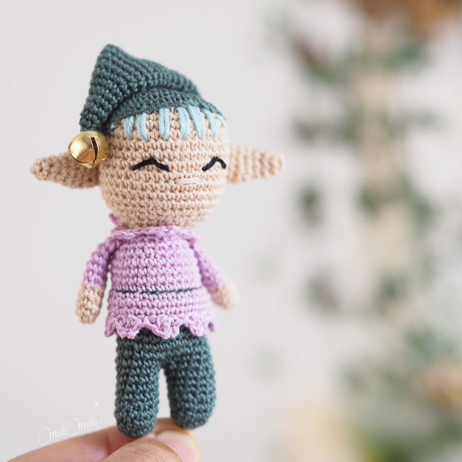 crochet-mini-lutin-grelot-hiver-noel-doudou-amigurumi-coton-laboutiquedemelimelo
