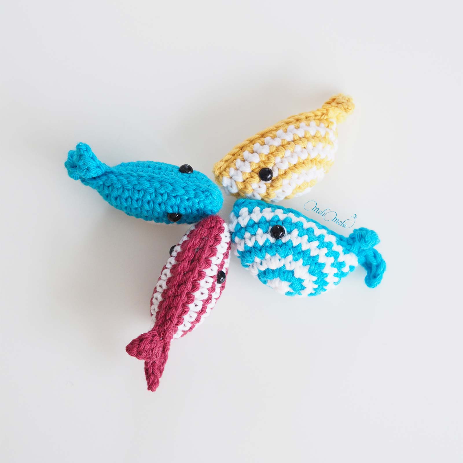 crochet-petits-poissons-rayures-aquarium-laboutiquedemelimelo