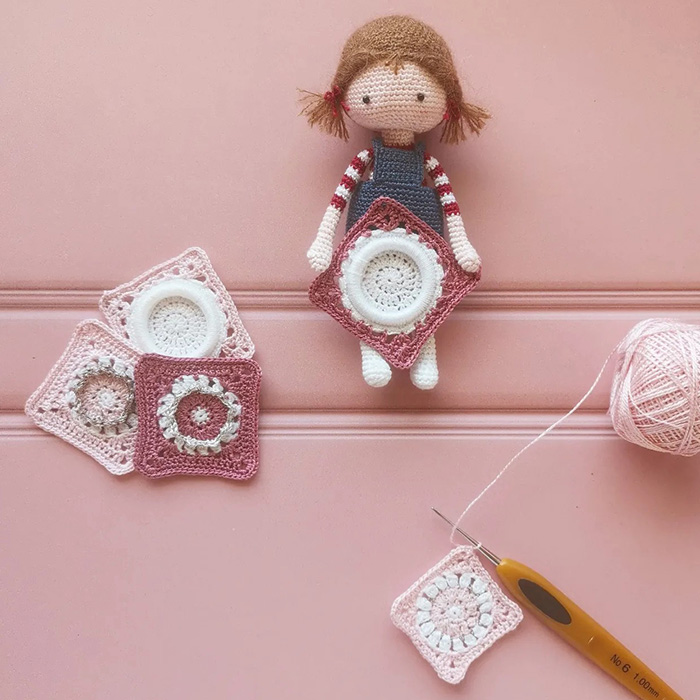 crochet-queen-granny-poupee-par-les_pitites_zoreilles
