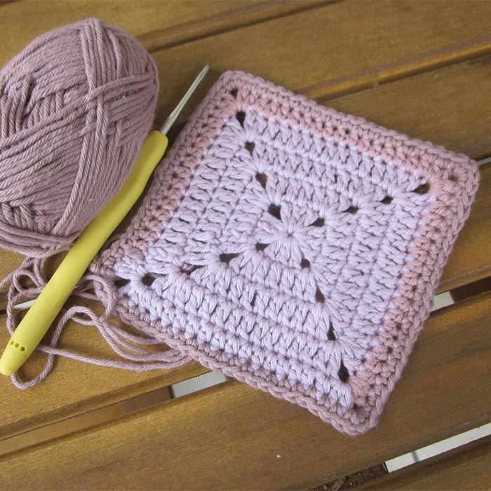 crochet-x-granny-par-ausra-madametrico