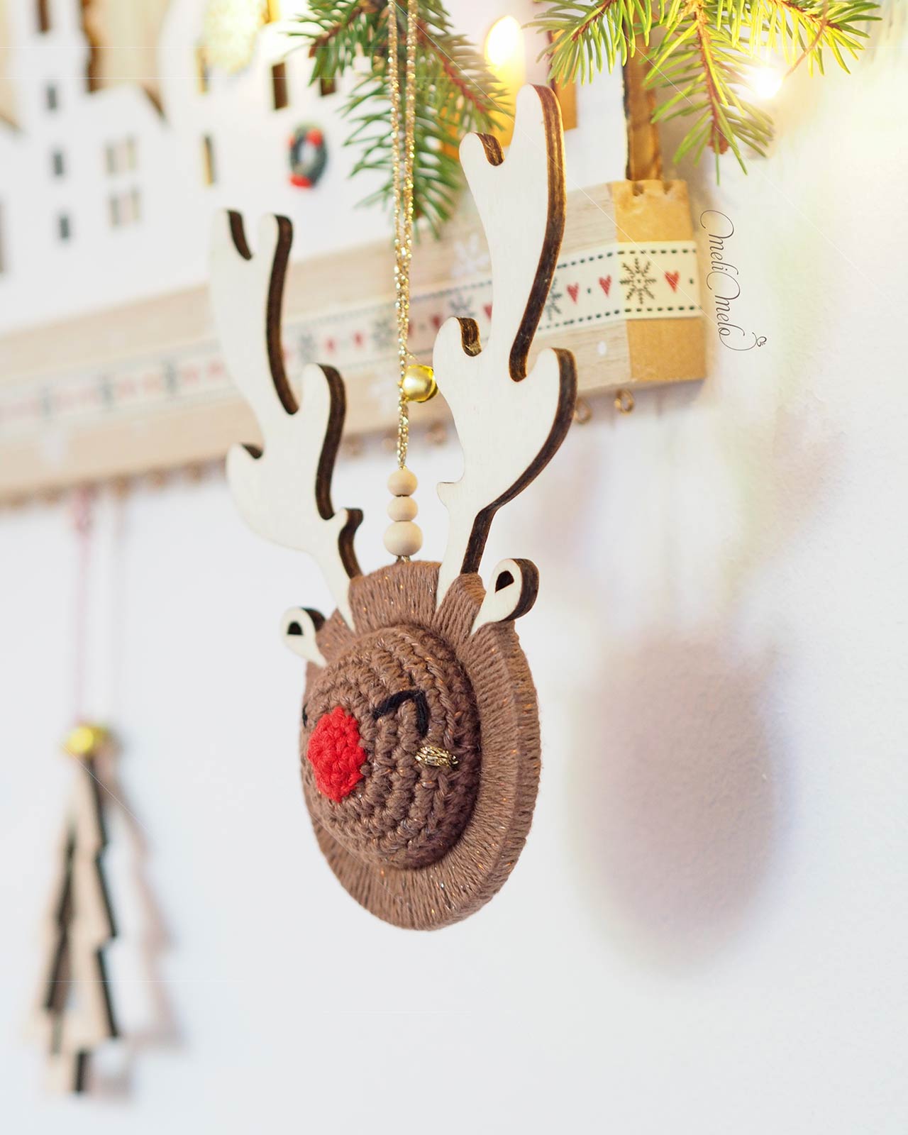 deco-suspension-noel-roro-renne-crochet-bois-ricorumi-laboutiquedemelimelo