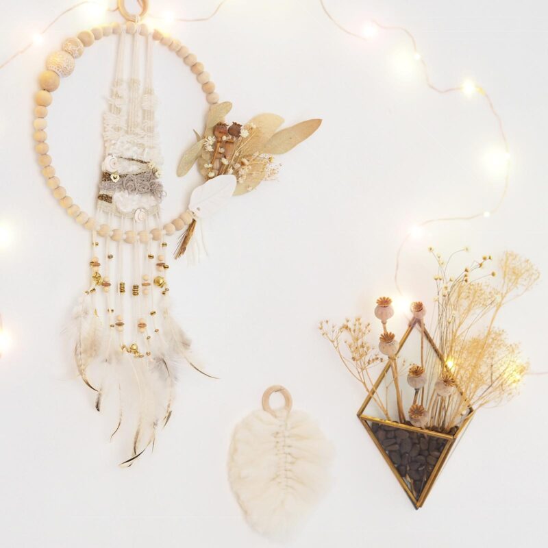 decoration-boheme-tissage-perles-blanc-or-hiver-sweetpoom-laboutiquedemelimelo
