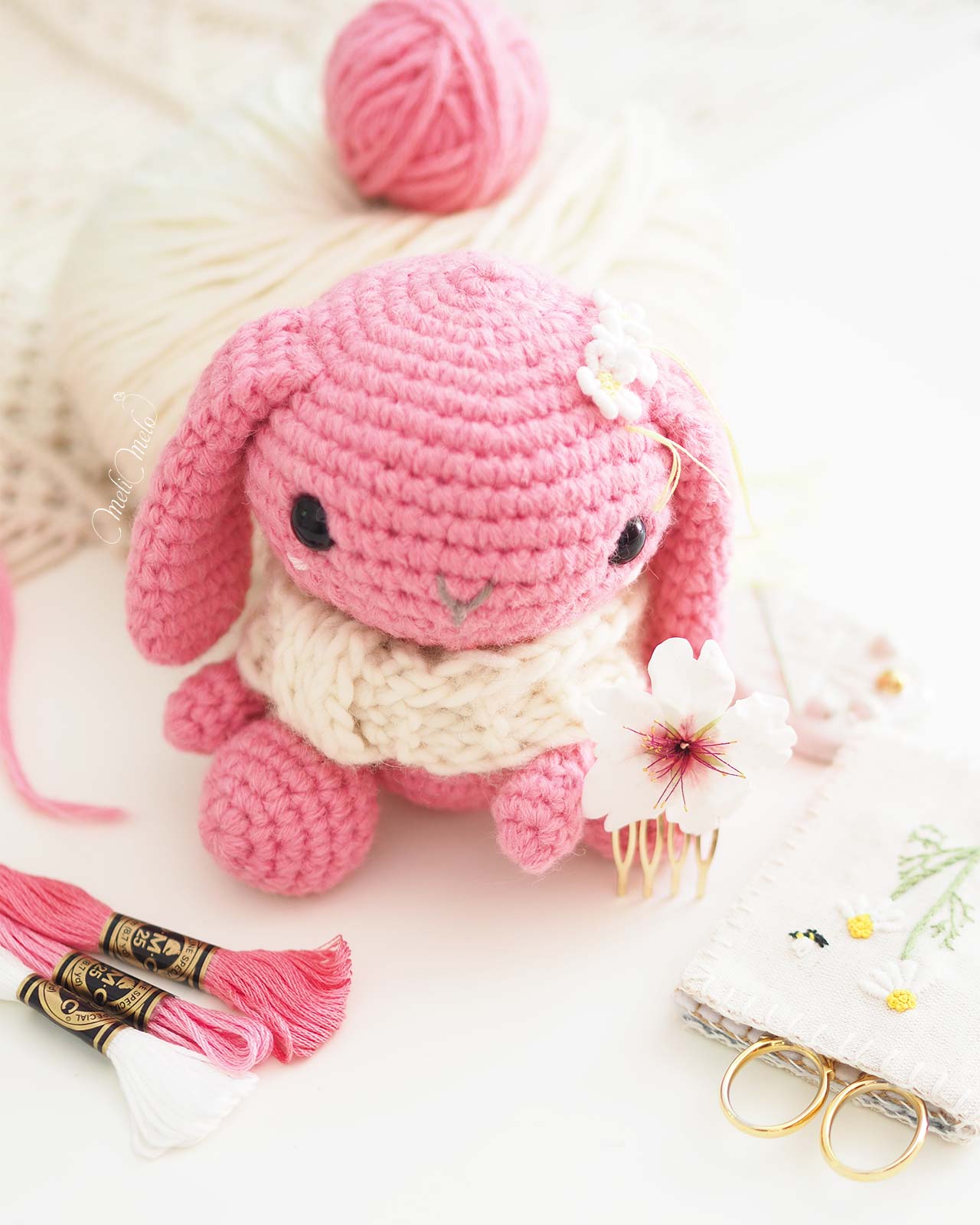 doudou-lapine-rose-framboise-hiver-laine-crochet-laboutiquedemelimelo