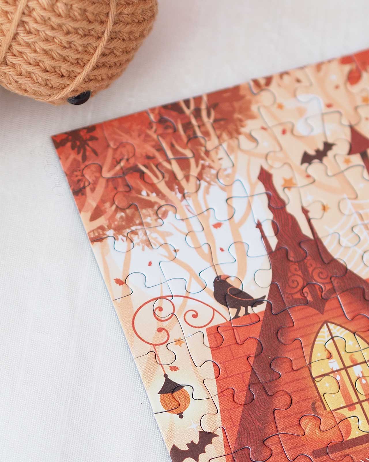 illustration-corbeau-marion-blanc-mini-puzzle-maison-halloween-heol-laboutiquedemelimelo.jpg