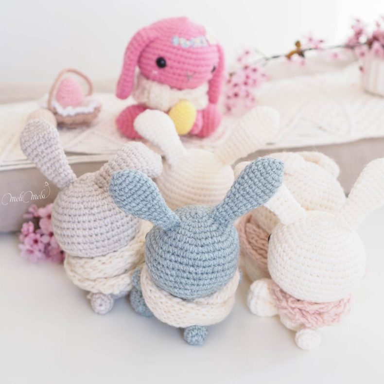 jouet-fait-main-doudou-lapin-paques-amigurumi-laboutiquedemelimelo