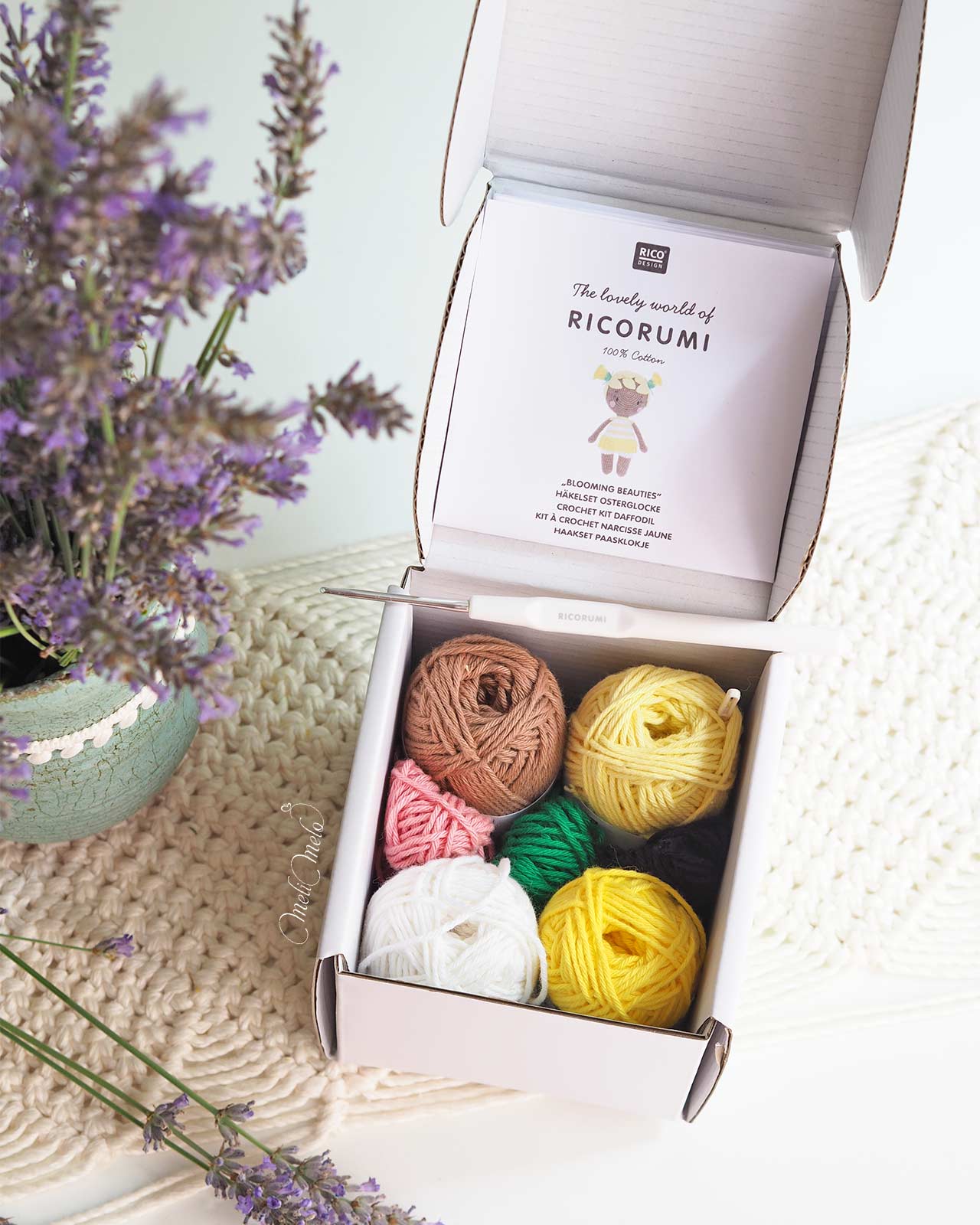 kit-crochet-blooming-beauties-poupee-narcisse-contenu-ricorumi-ricodesign-laboutiquedemelimelo