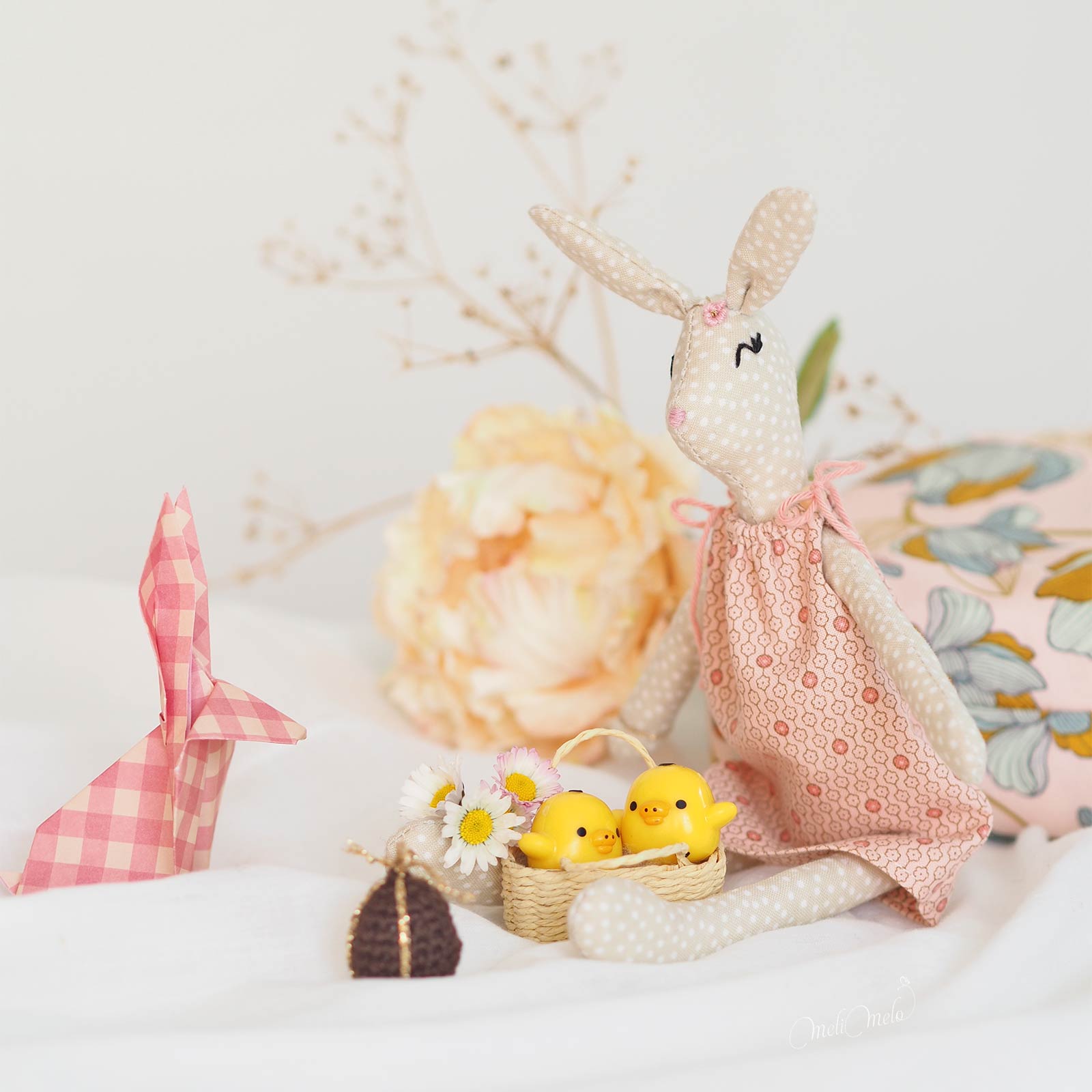 lapin-poussin-paques-couture-easter-bunny-tilda-fabrics-laboutiquedemelimelo