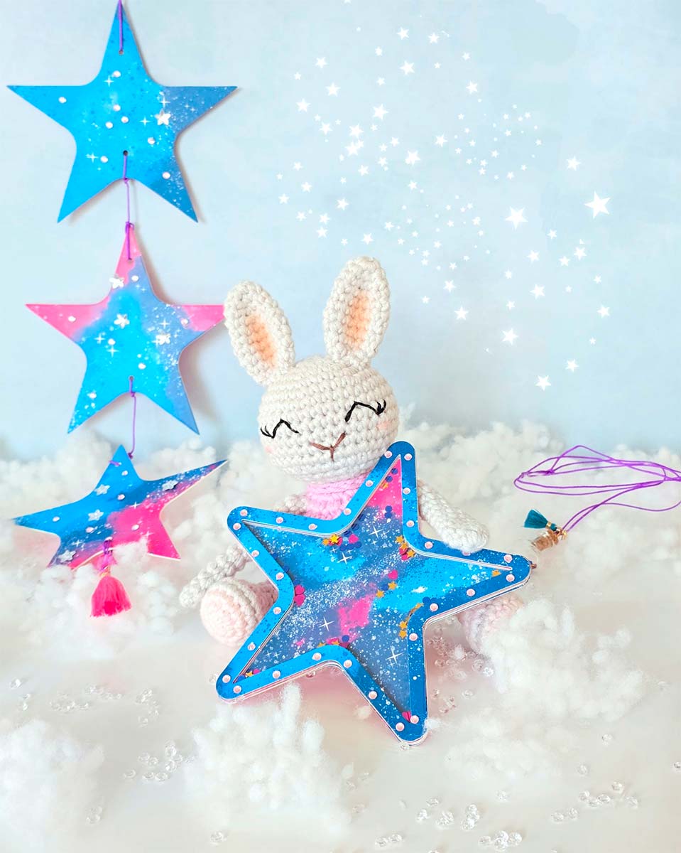 mille-et-une-etoiles-shaker-amigurumi-lapine-par-celia-lazulya_poesy