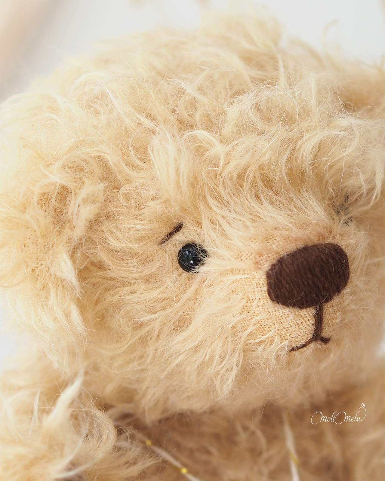 ours-peluche-oeil-verre-par-meldoudou-swapmailavecmeli-laboutiquedemelimelo