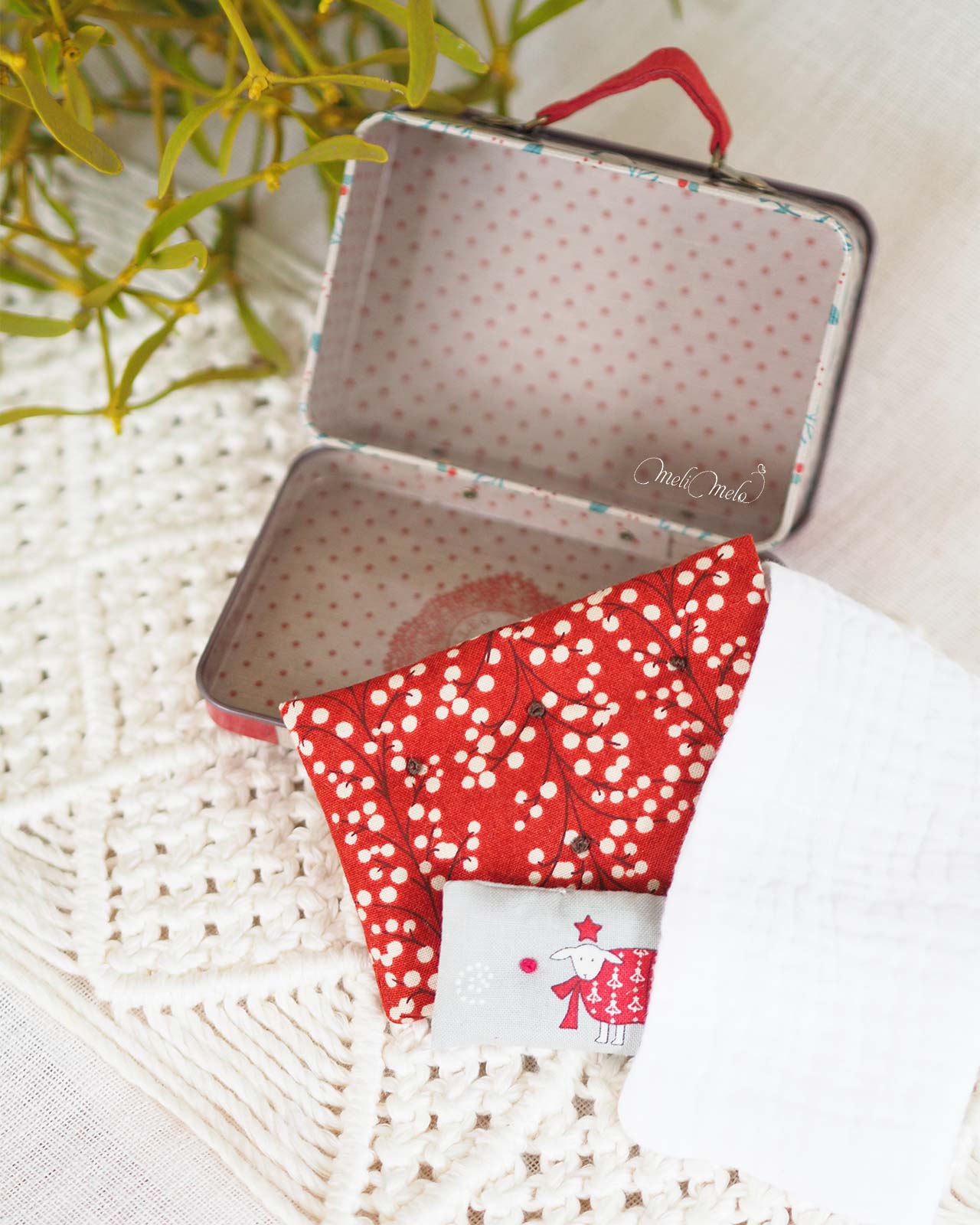 parure-lit-baies-rouges-noel-couture-jouet-valise-maileg-laboutiquedemelimelo