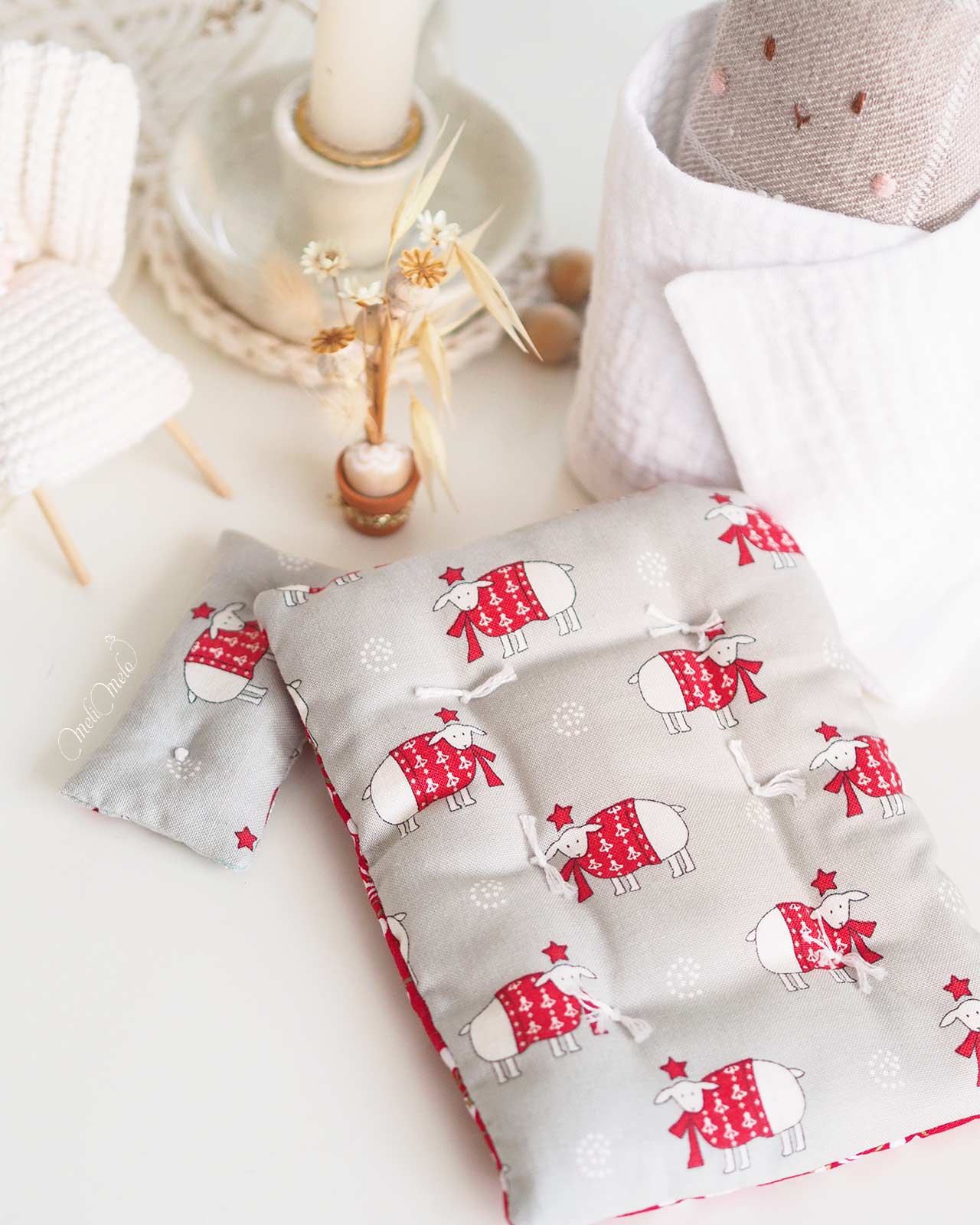 parure-lit-matelasse-mouton-festif-couture-jouet-laboutiquedemelimelo