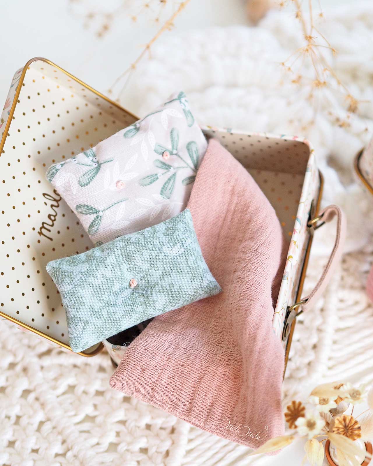 parure-lit-printemps-couture-gaze-coton-jouet-valise-maileg-laboutiquedemelimelo