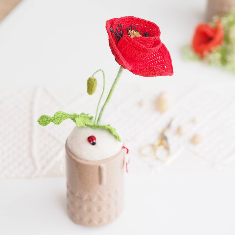 pique-aiguilles-coquelicot-coccinelle-laine-feutree-crochet-laboutiquedemelimelo