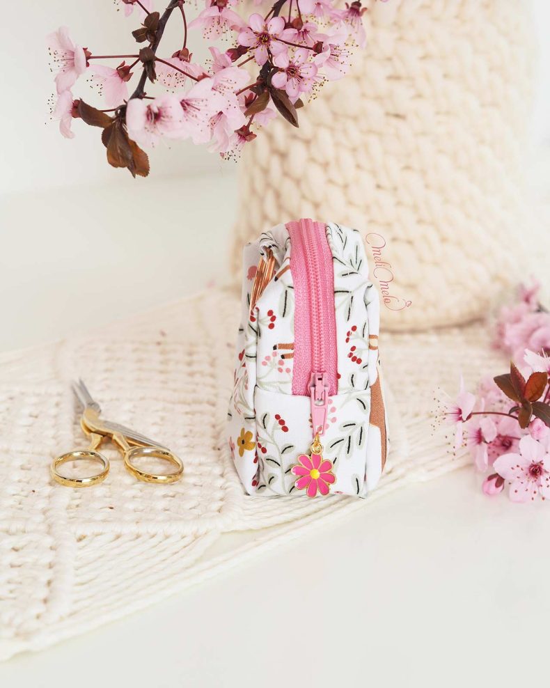 pochette-fleur-rose-couture-popeline-coton-poppy-fabrics-laboutiquedemelimelo