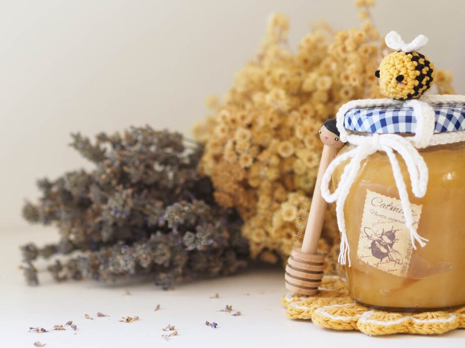 pot-miel-abeille-crochet-amigurumi-deco-lespoisplumes-laboutiquedemelimelo