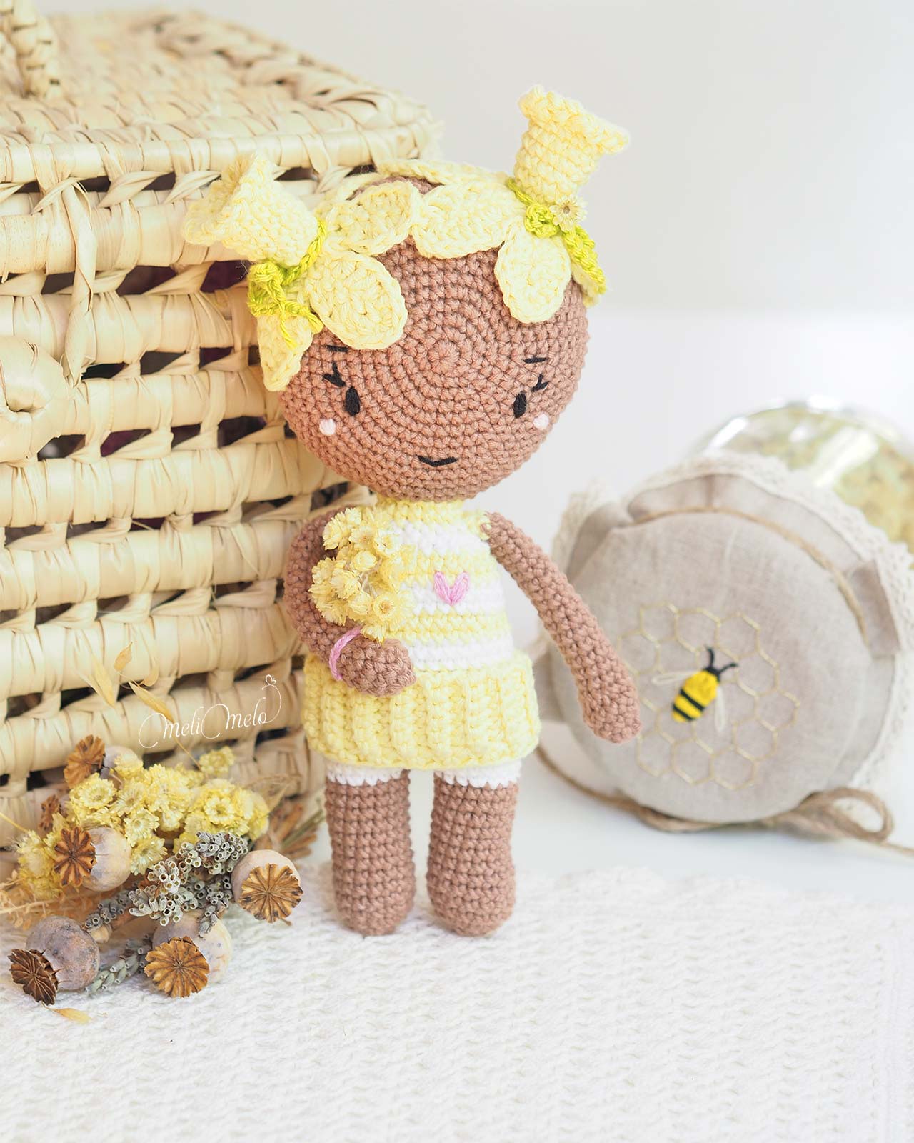 poupee-crochet-jonquille-narcisse-coton-ricorumi-pavot-immortelle-laboutiquedemelimelo