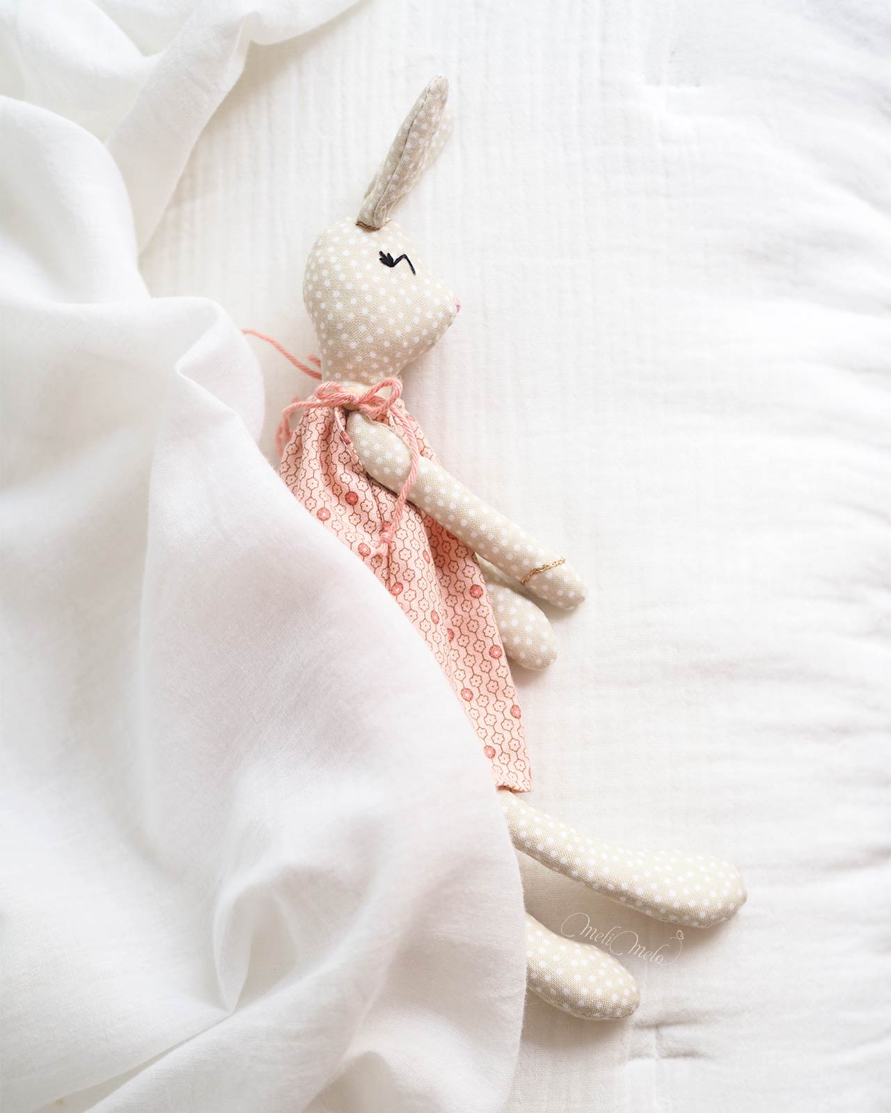 poupee-lapine-doux-reves-couture-tildafabrics-laboutiquedemelimelo