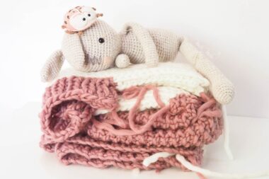 pull-doudou-tricot-celestin-lapin-coccinelle-crochet-laboutiquedemelimelo