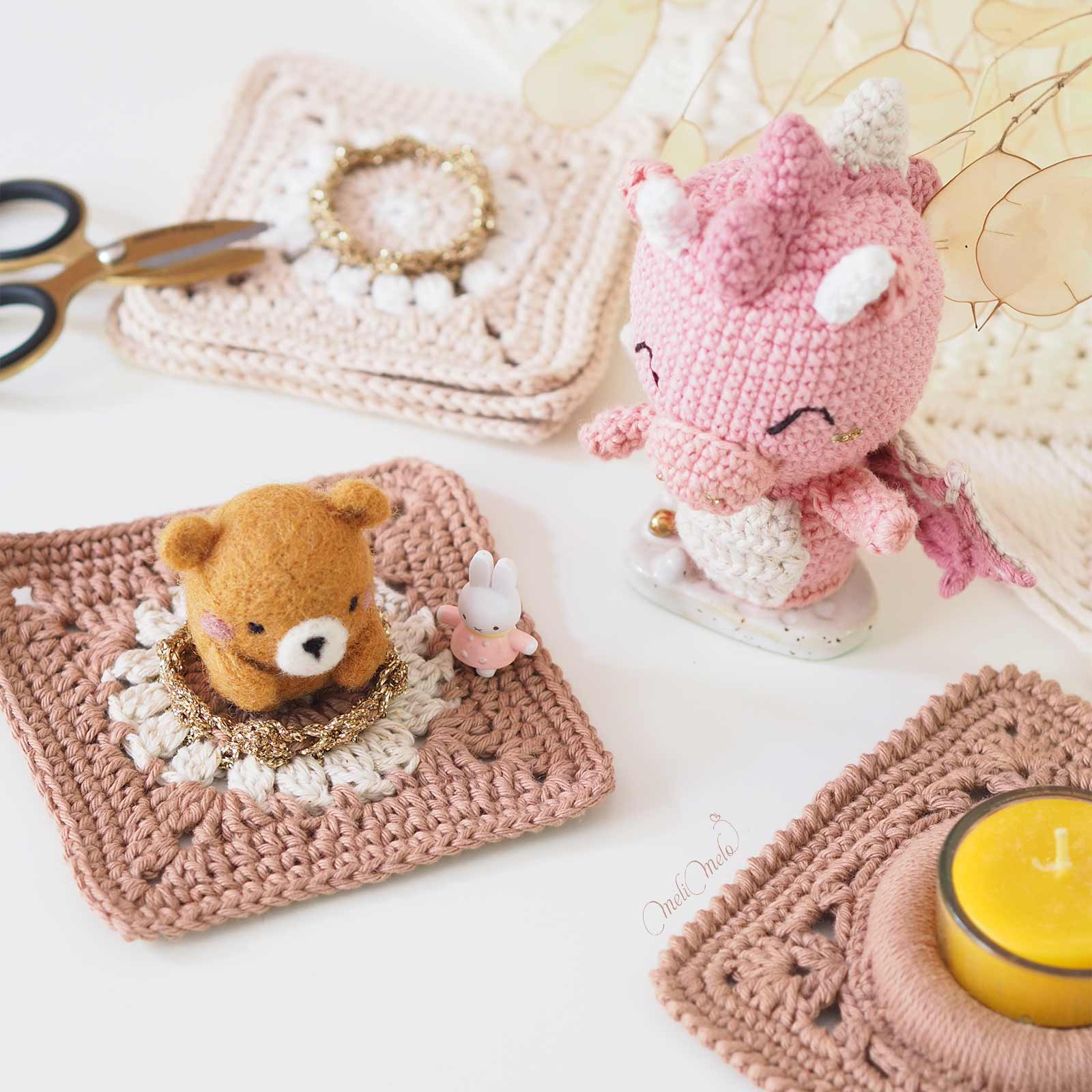 queen-granny-square-crochet-amigurumi-coton-ricorumi-laboutiquedemelimelo