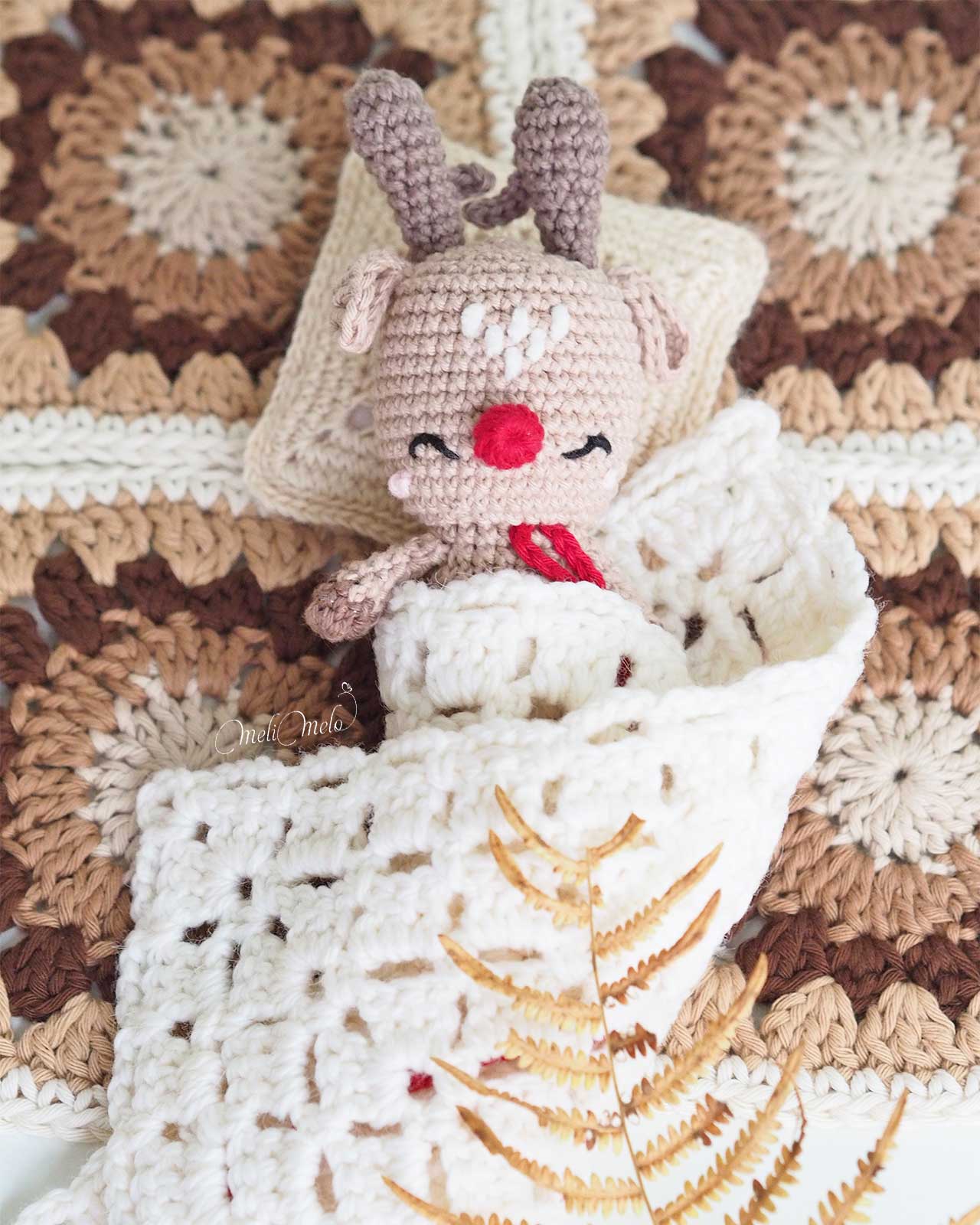 renne-endormi-rudi-crochet-amigurumi-ricorumi-christmas-cal-noel-2025-laboutiquedemelimelo