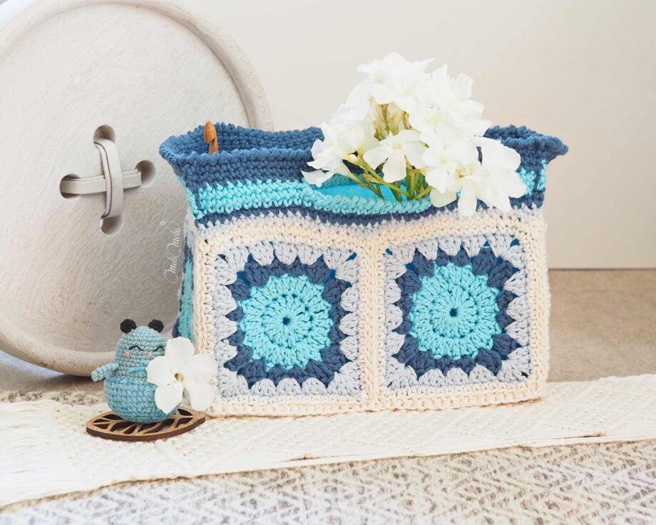 sac-coton-crochet-carre-granny-bleu-turquoise-blanc-laboutiquedemelimelo