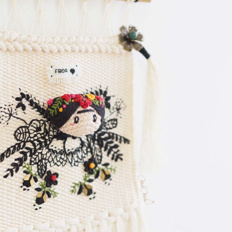 tissage-broderie-frida-coton-fleurs-monochrome-laboutiquedemelimelo