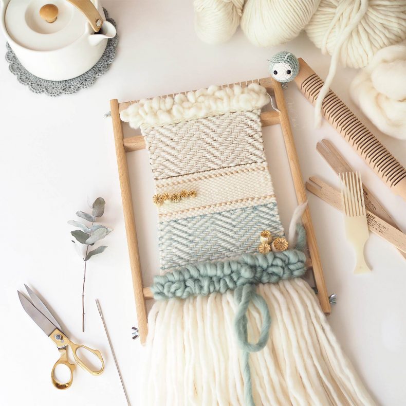 tissage pavots DIYmelimelo kit handweaving #DefiTissage1 wearekniterrs woolandthegang laboutiquedemelimelo